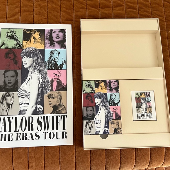 The Eras Tour VIP box bundle - INCOMPLETE - Picture 3 of 7